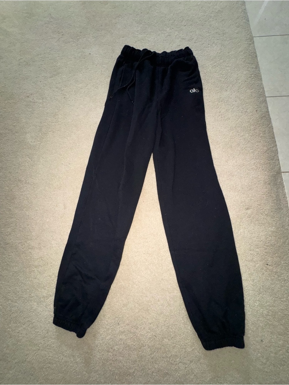 Alo Yoga Black Sweatpants jogger style
